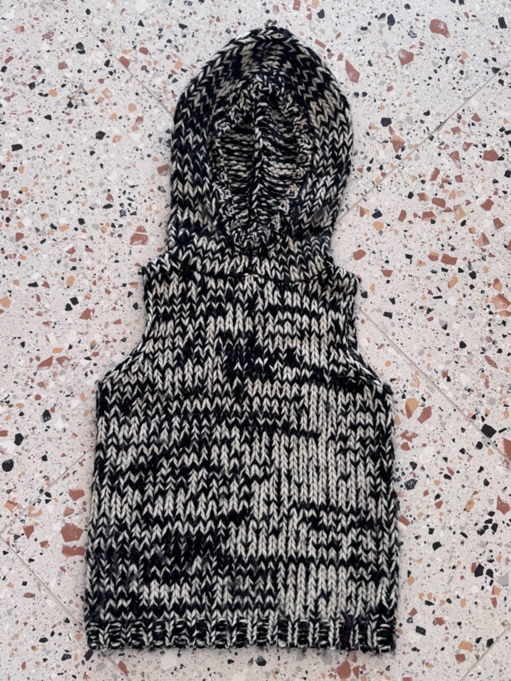 DKNY Black & Cream Marled Hooded Knit Vest